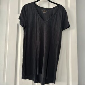 Lilly Pulitzer Etta V Neck Tee